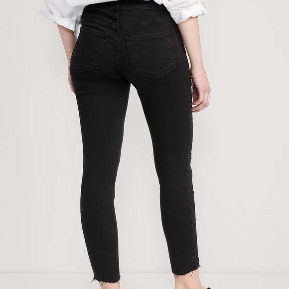 Old Navy Mid-Rise Rockstar Super-Skinny Ankle Jeans Black Ripped - Picture 2 of 6